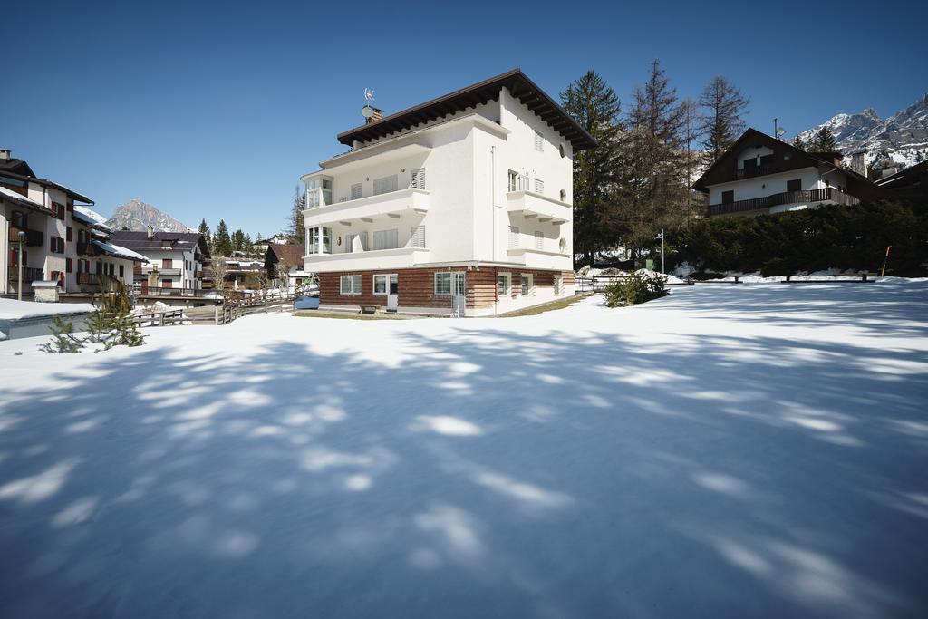 Villa Tullia - Stayincortina Cortina d'Ampezzo Exterior photo